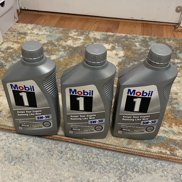 Buy 2 Get 1 Free Brand New Mobil 1  1 Qt 5w30 Advanced Full Synthetic Motor Oil - Picture 7 of 9